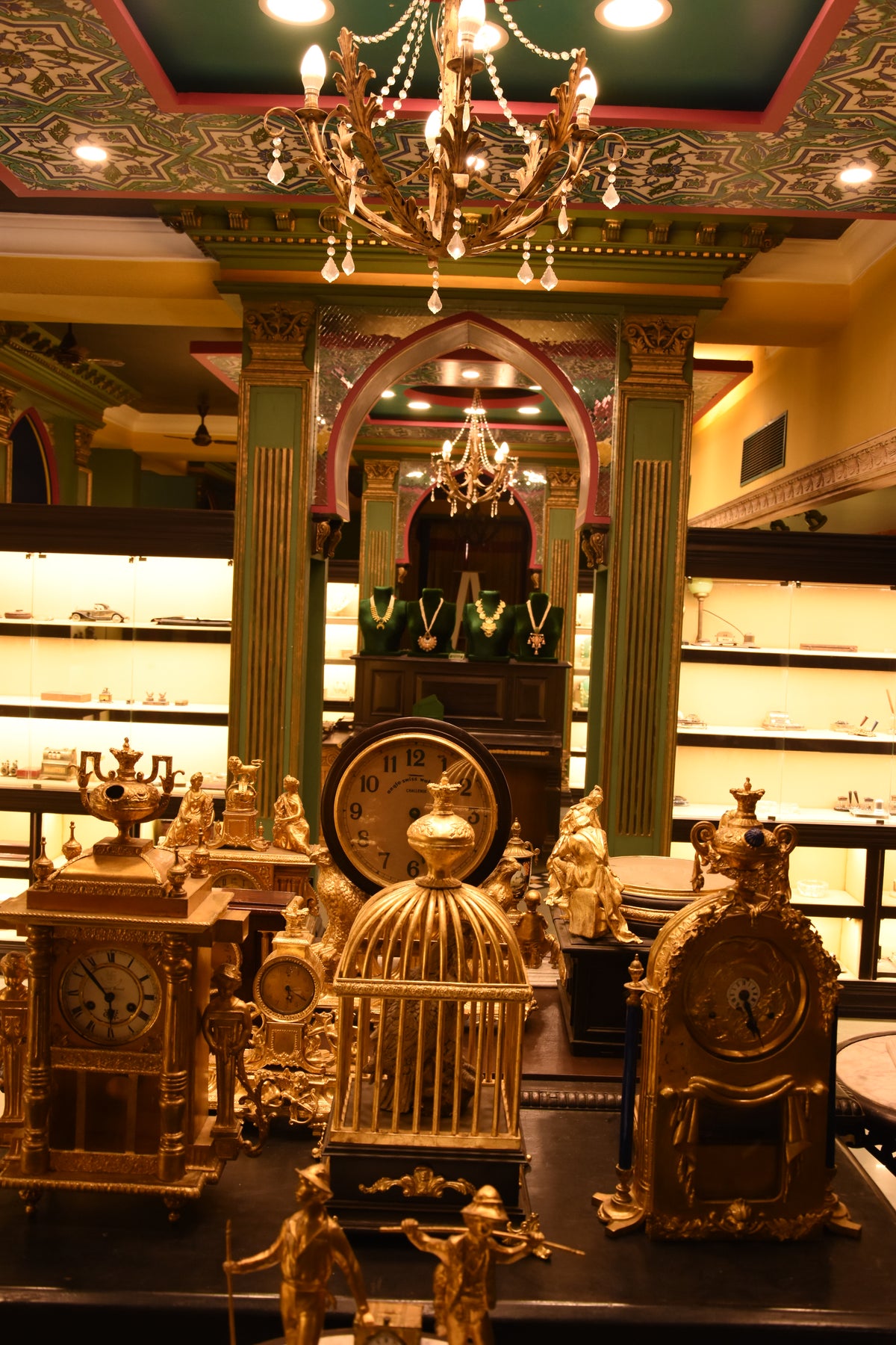 Store gallery image