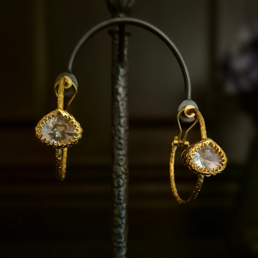 The Chandrika hoop