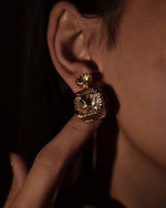 Load image into Gallery viewer, The Twilight Earring
